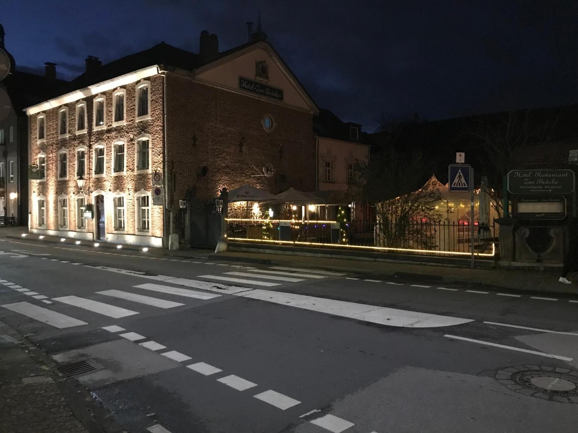 Hotel Zur Bruecke Herzogenrath Exterior foto